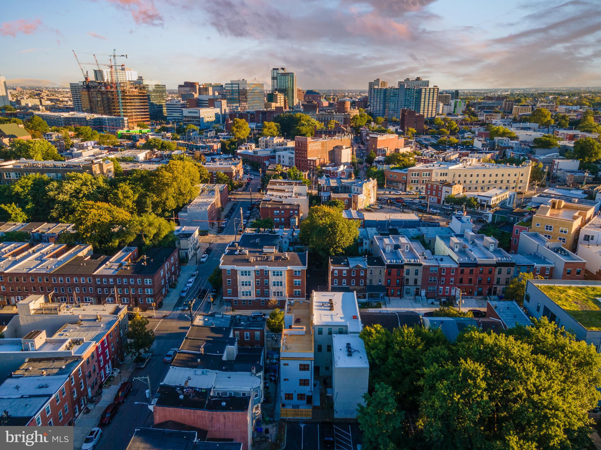 UNIVERSITY CITY - Residential Income