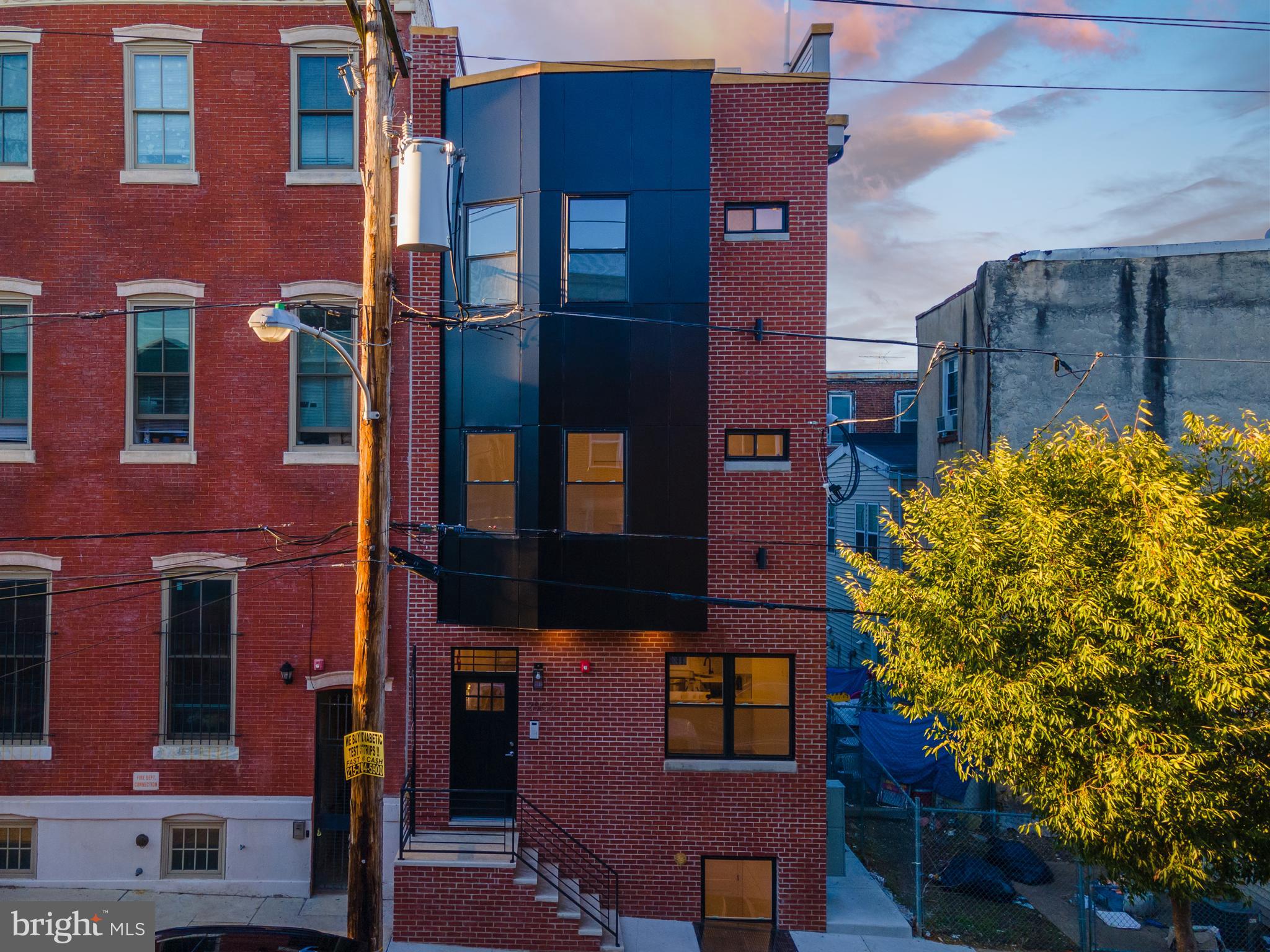 UNIVERSITY CITY - Residential Income