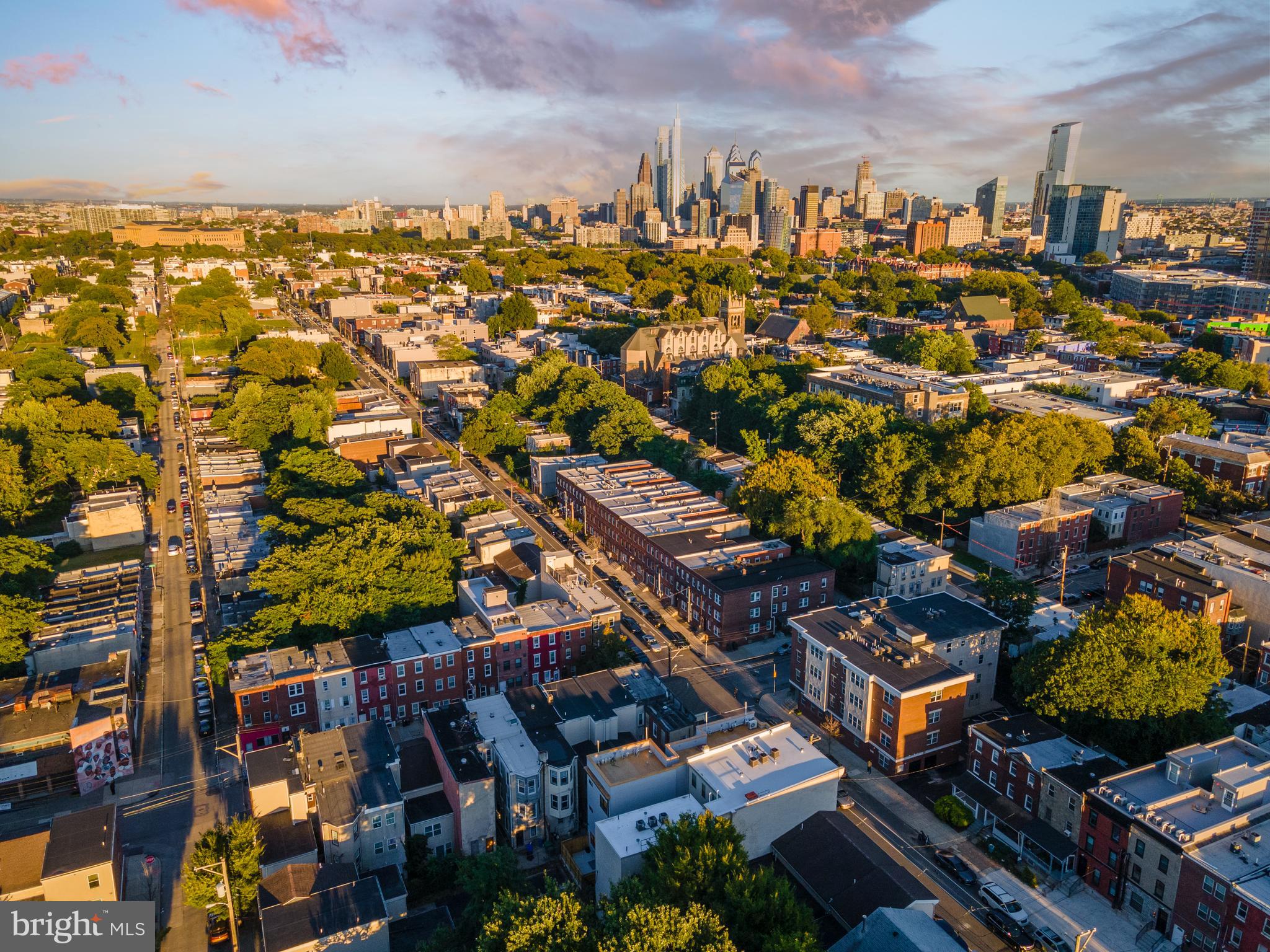 UNIVERSITY CITY - Residential Income