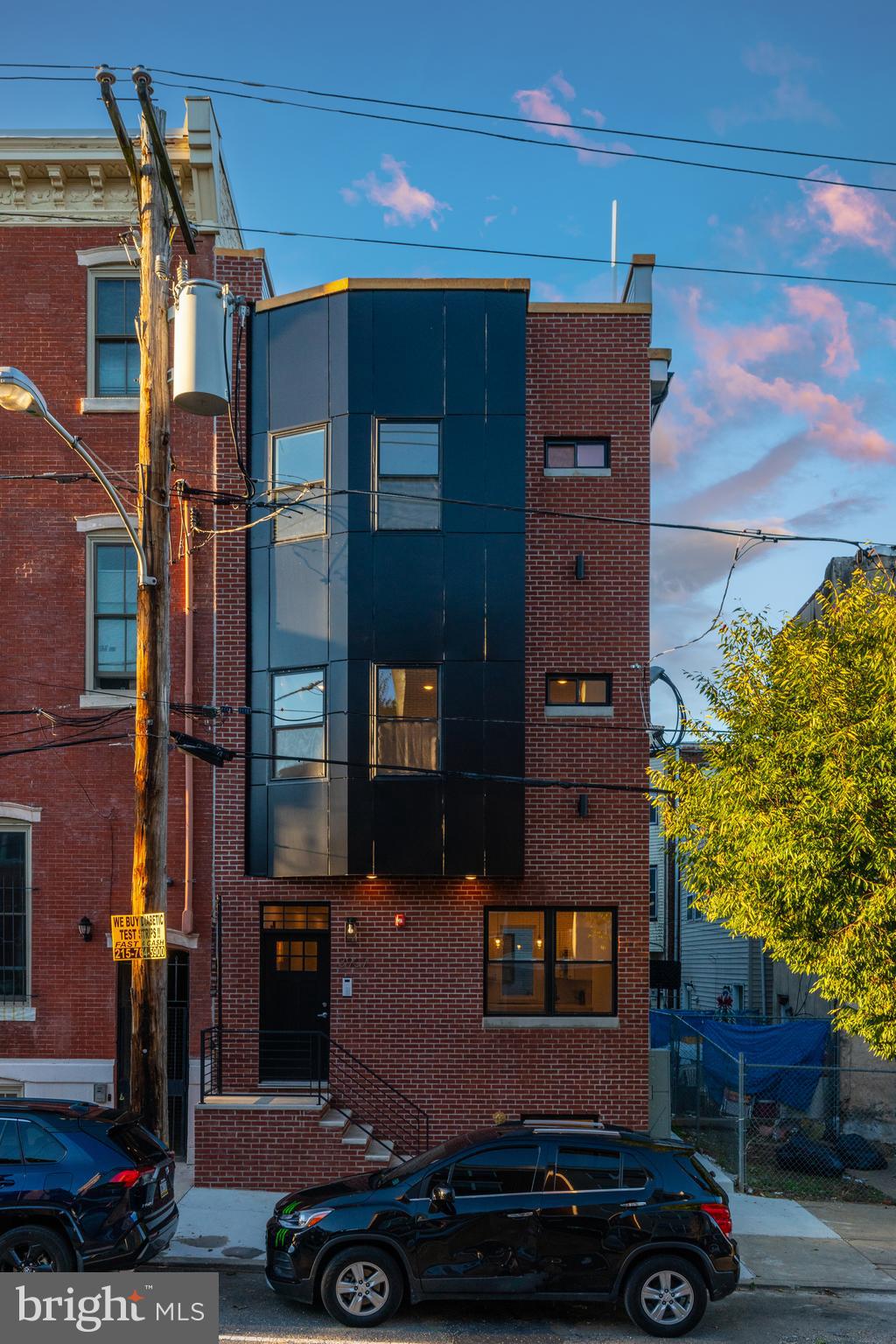 UNIVERSITY CITY - Residential Income