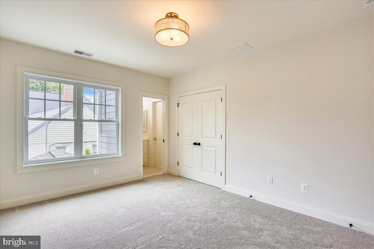 HENDRY ESTATES - Residential