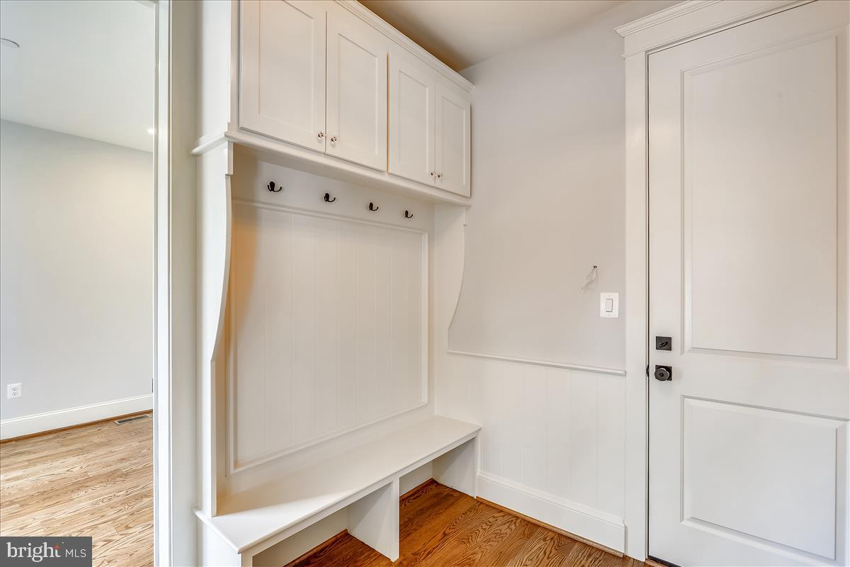 HENDRY ESTATES - Residential
