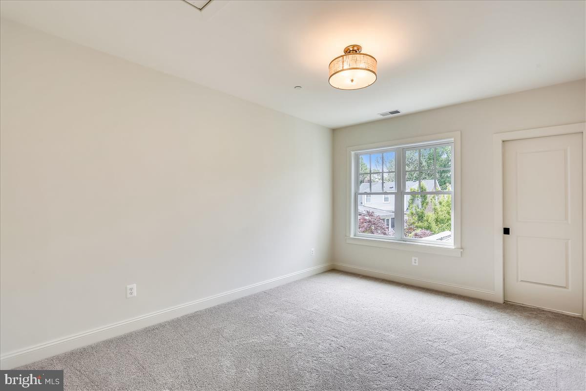 HENDRY ESTATES - Residential