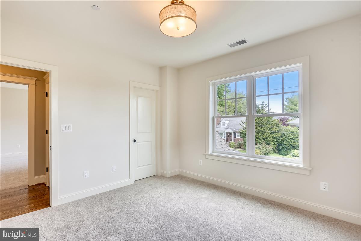 HENDRY ESTATES - Residential