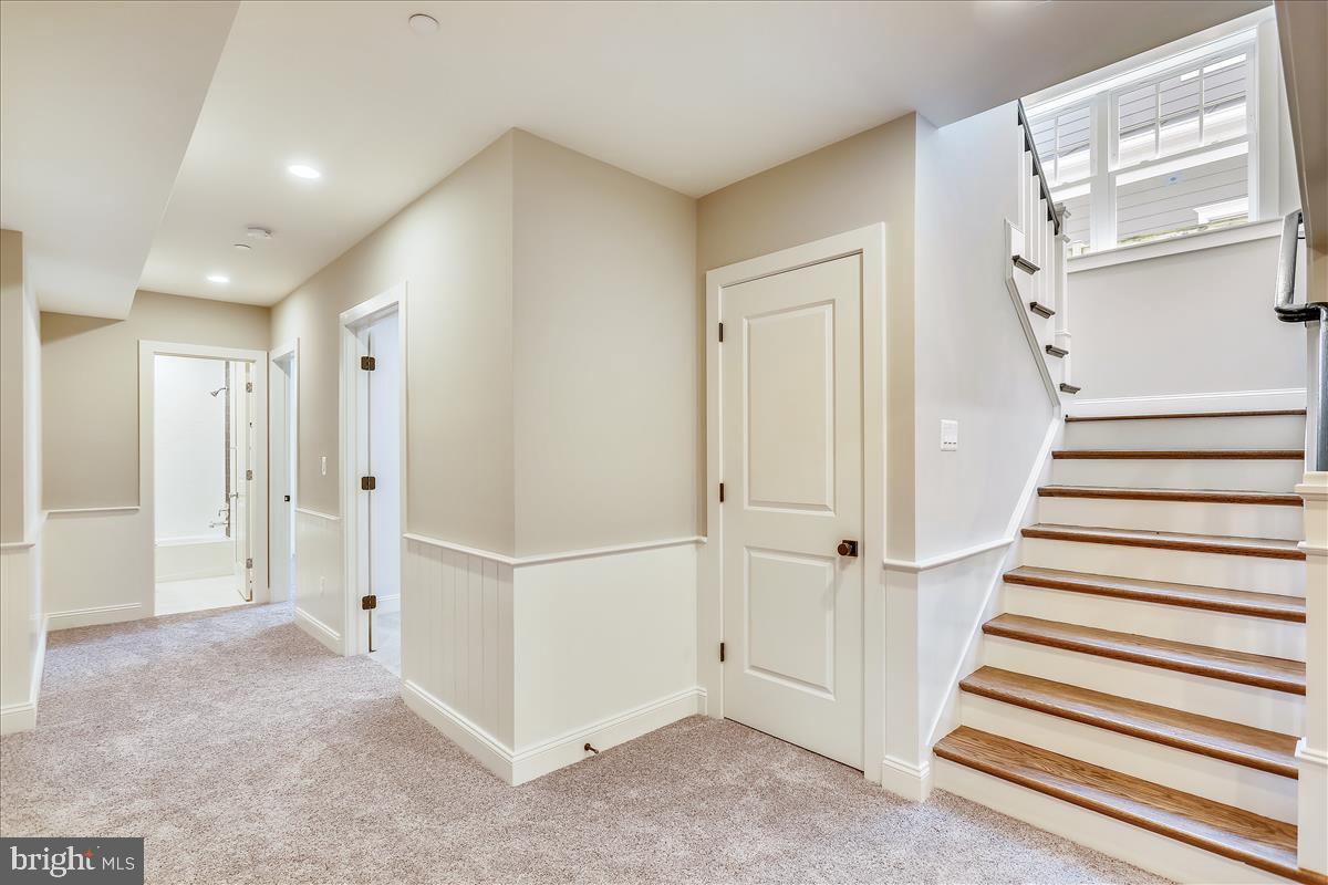 HENDRY ESTATES - Residential
