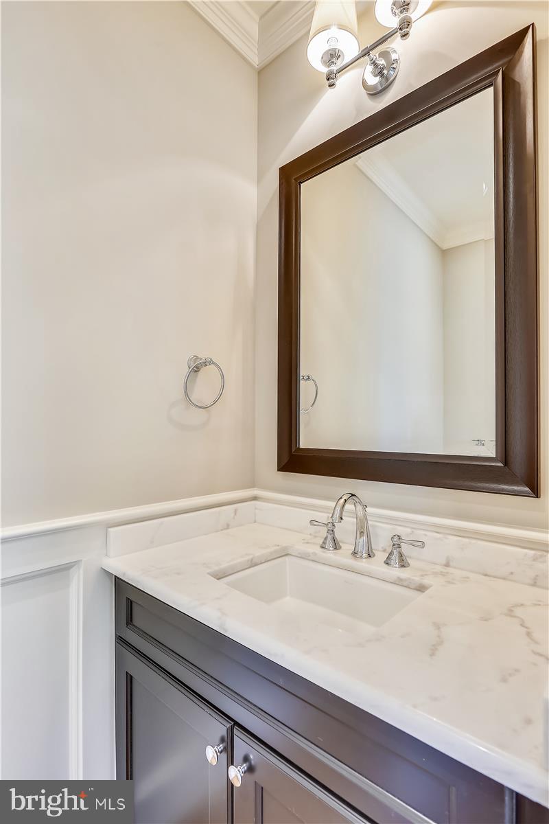 HENDRY ESTATES - Residential