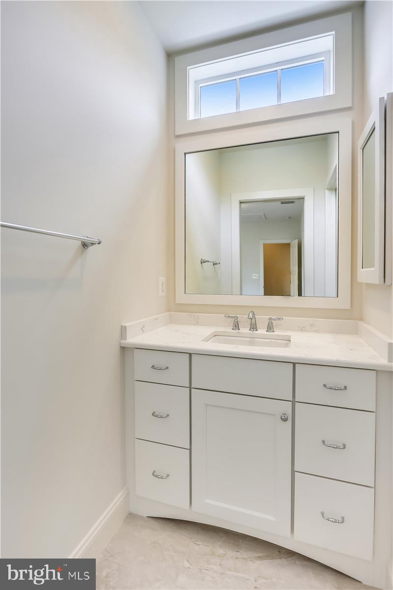 HENDRY ESTATES - Residential
