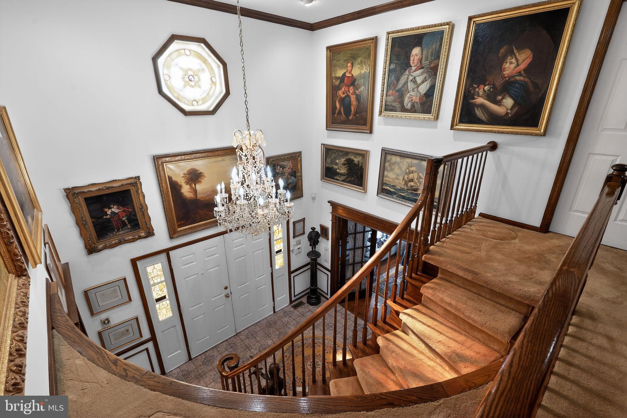 MAKEFIELD CHASE - Residential