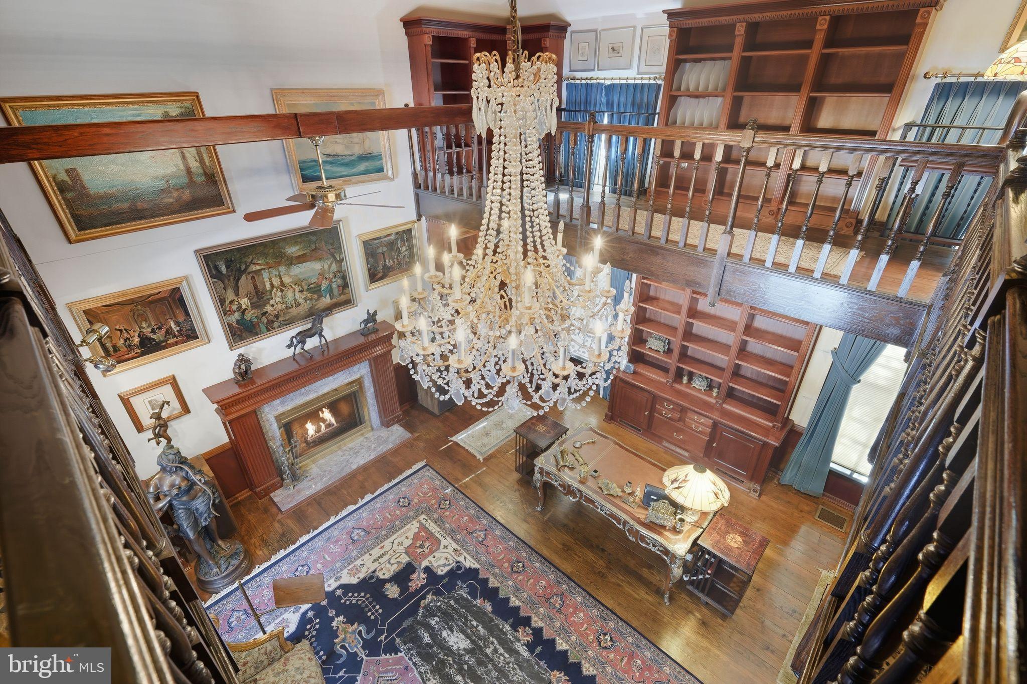 MAKEFIELD CHASE - Residential