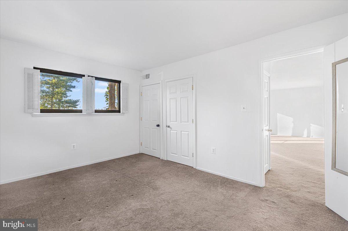 TIMBERLANE VILLAGE GARDEN CONDOMINIUMS - Residential