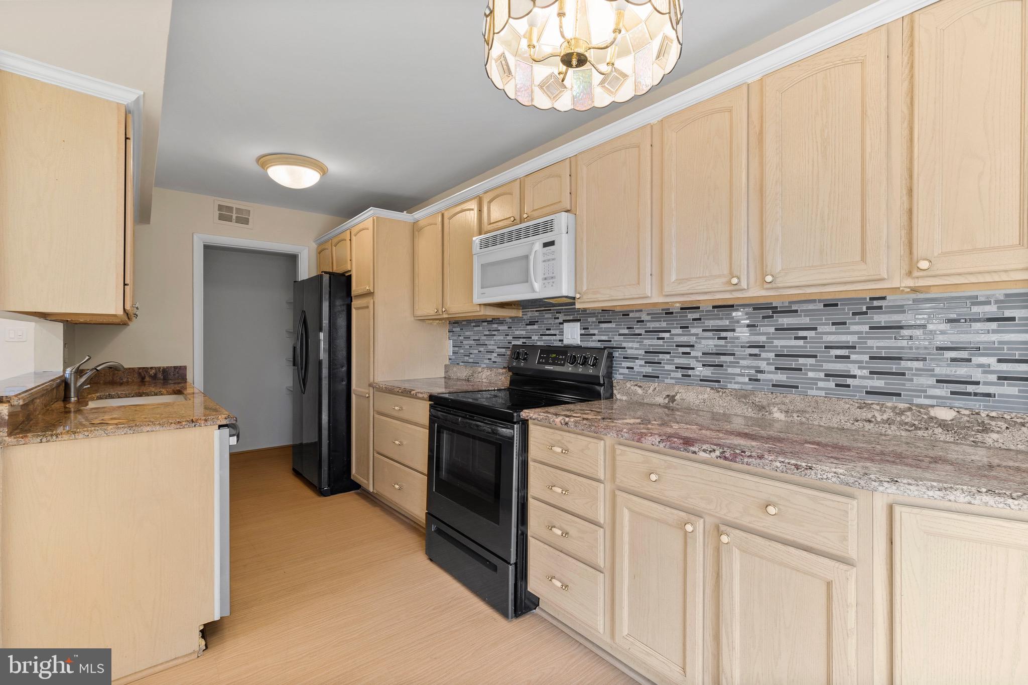 BROOKSHIRE - Residential Lease