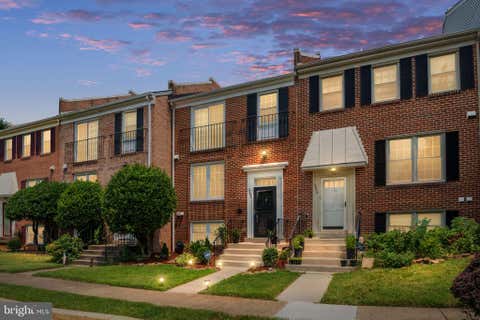 Photo of 2504 Windbreak Drive, ALEXANDRIA, VA 22306 (MLS # VAFX2318586)
