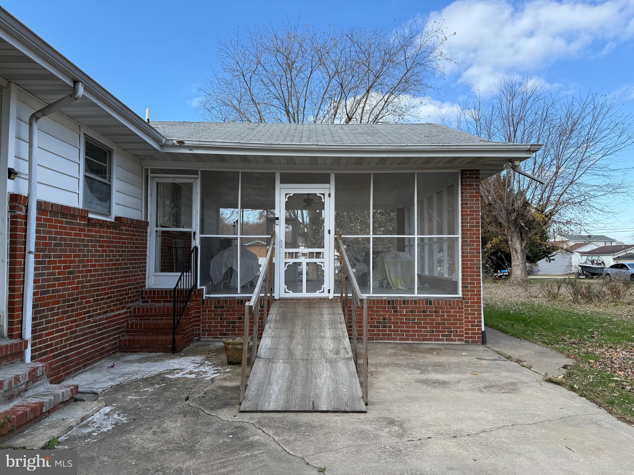 EDGEMERE/SPARROWS POINT - Residential Lease
