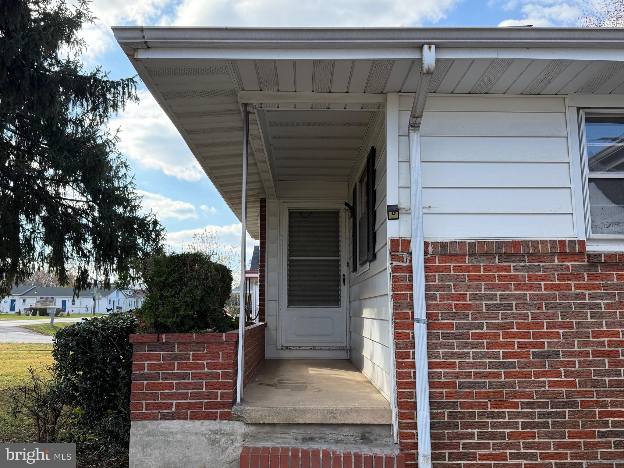 EDGEMERE/SPARROWS POINT - Residential Lease