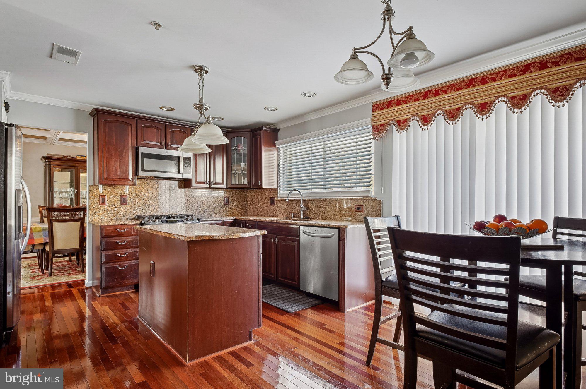 2903 EAGLES NEST DRIVE