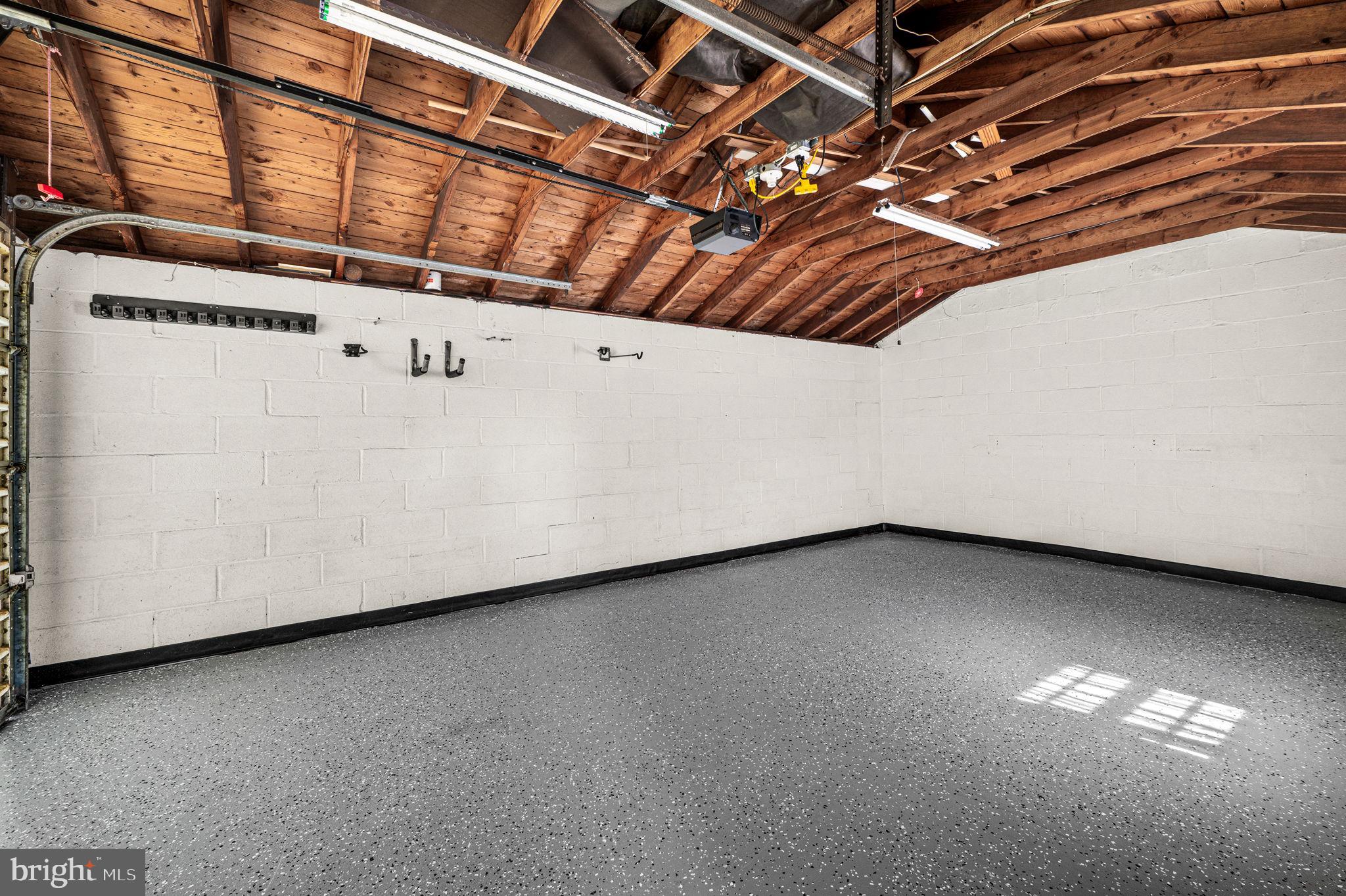 LESTER - Residential