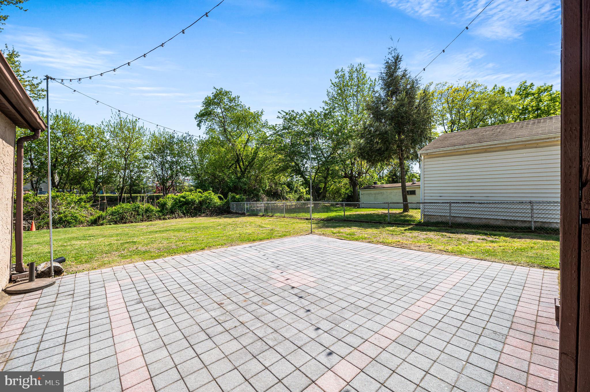 LESTER - Residential