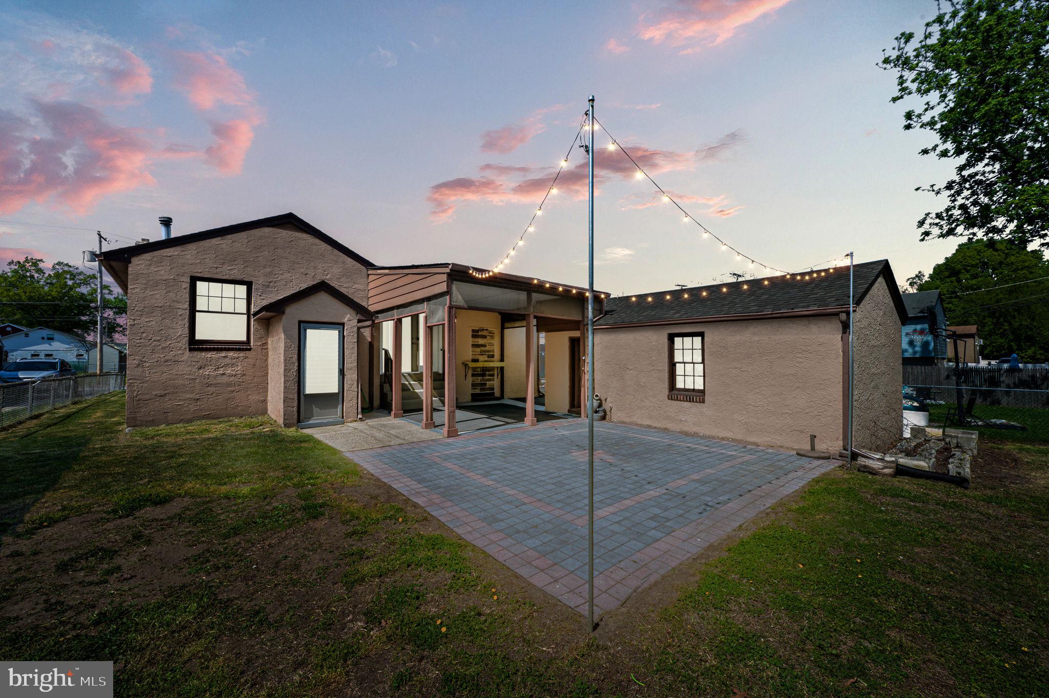 LESTER - Residential