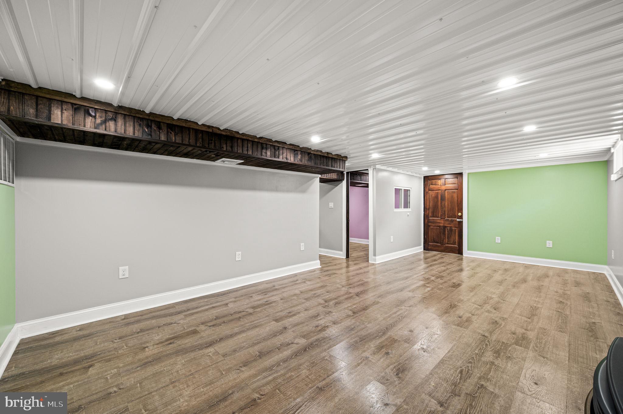 LESTER - Residential