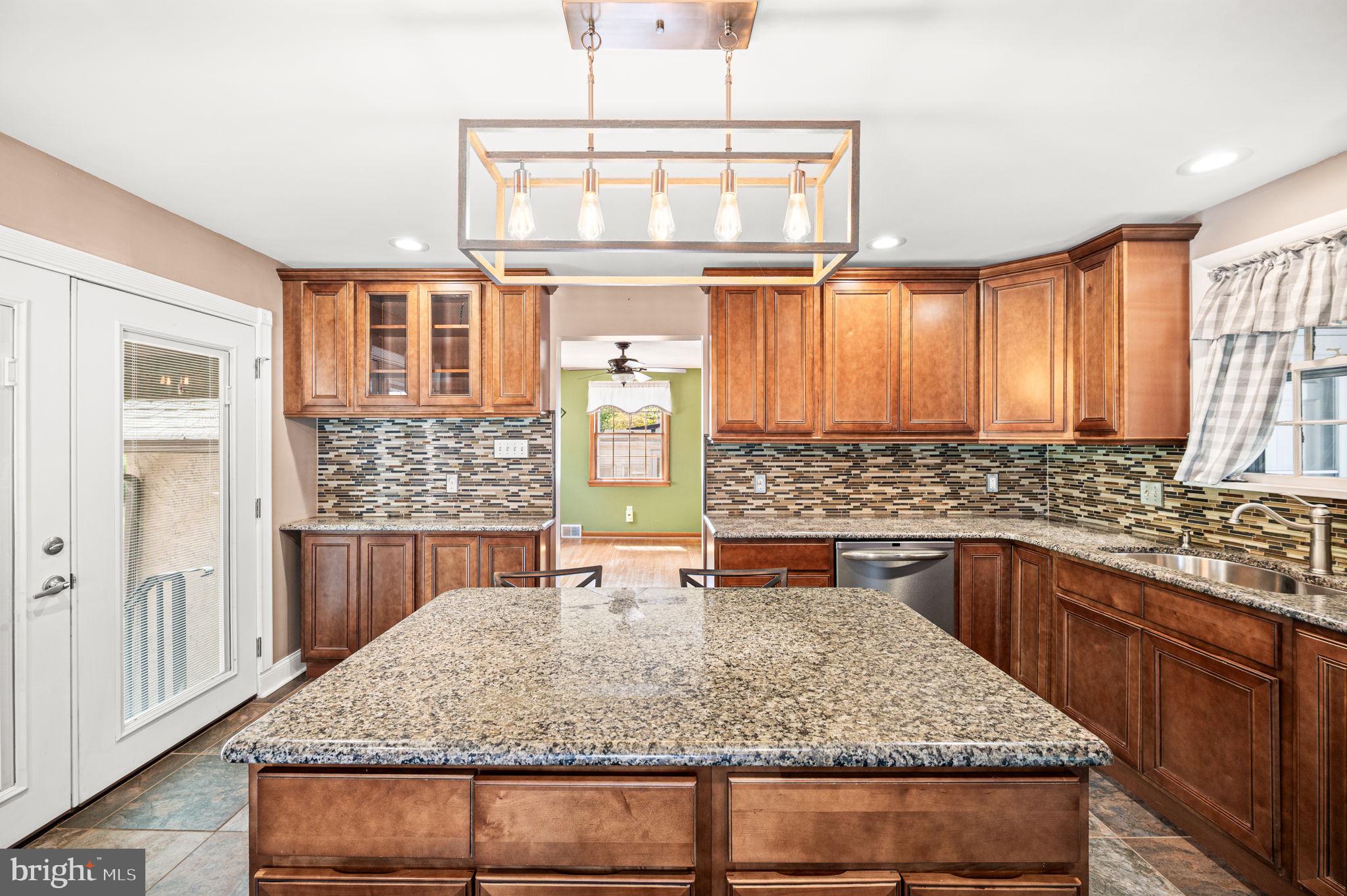 LESTER - Residential