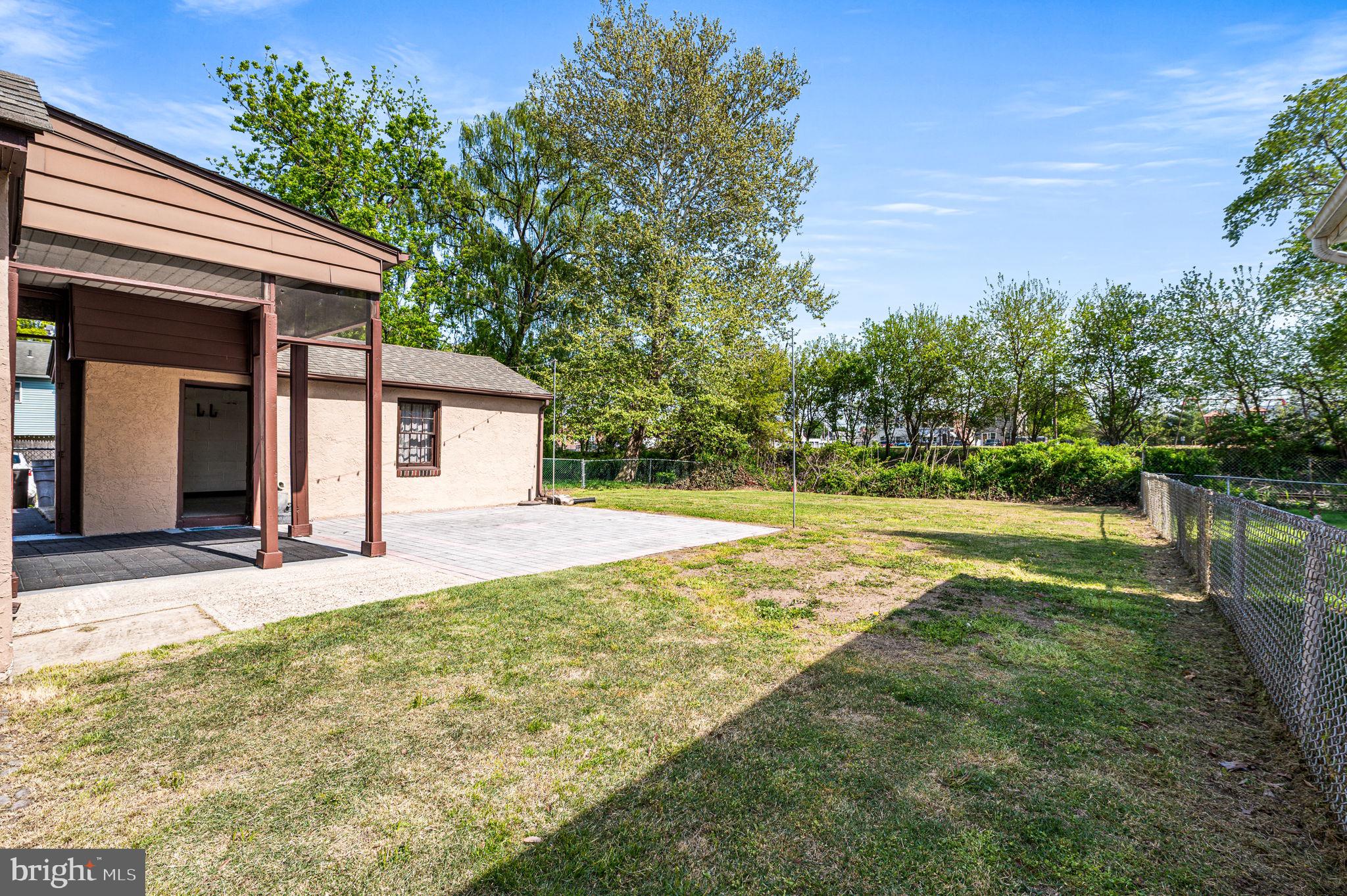 LESTER - Residential