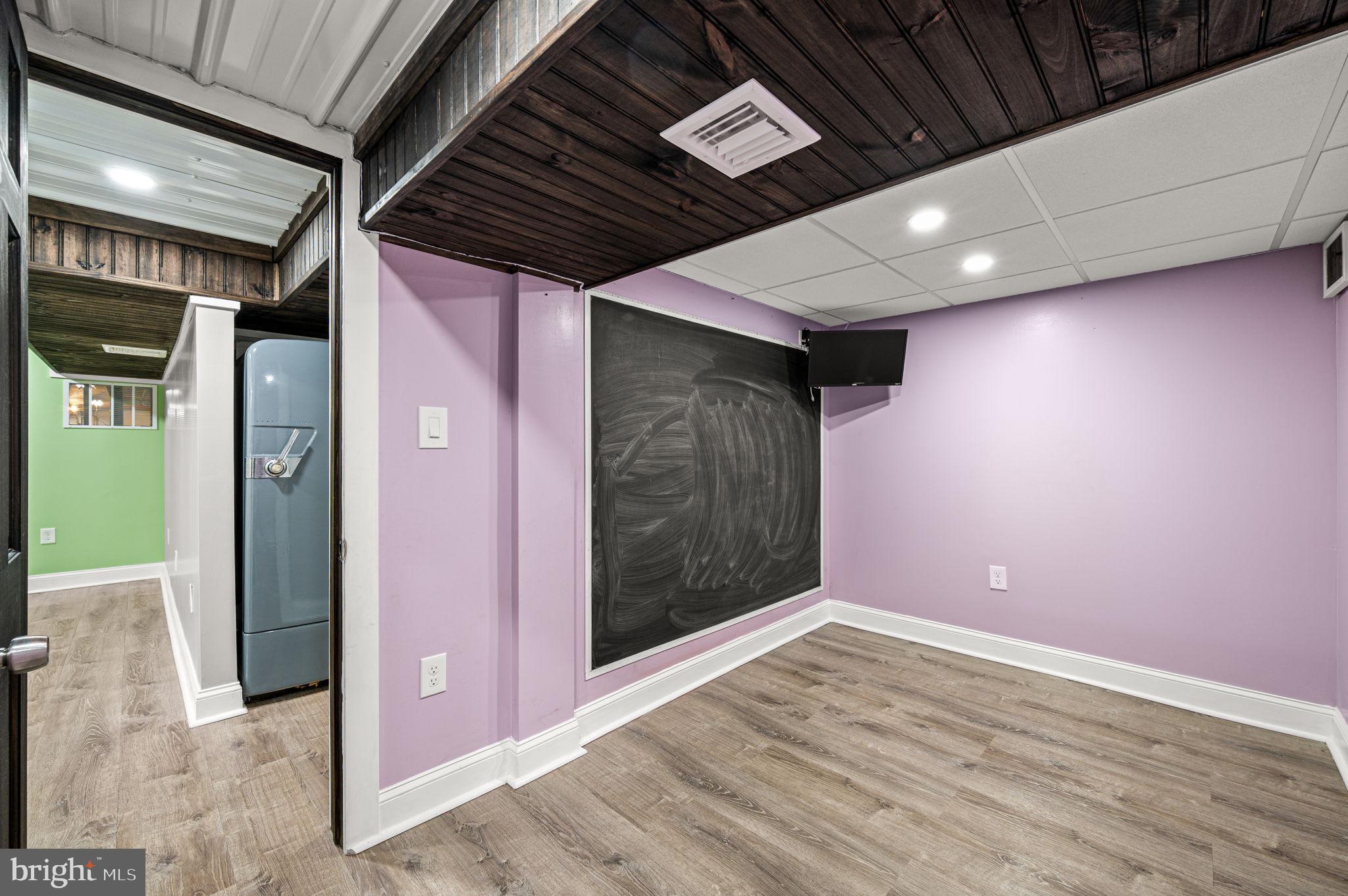 LESTER - Residential