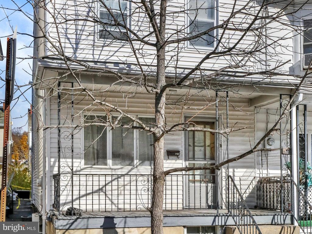 Photo of 428 North Street, MINERSVILLE, PA 17954 (MLS # PASK2024364)