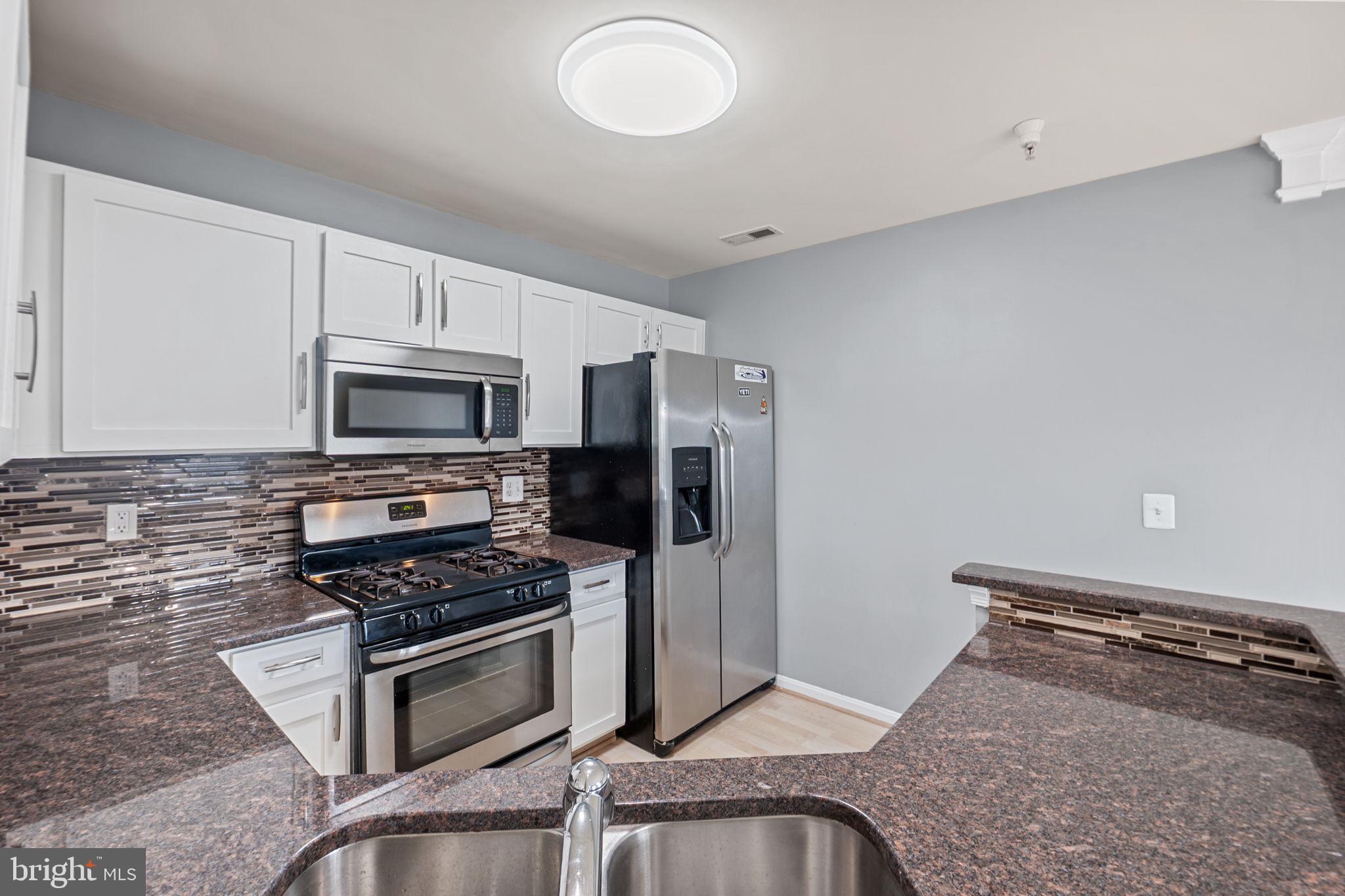 CHATHAM GREEN CONDOMINIUM - Residential Lease