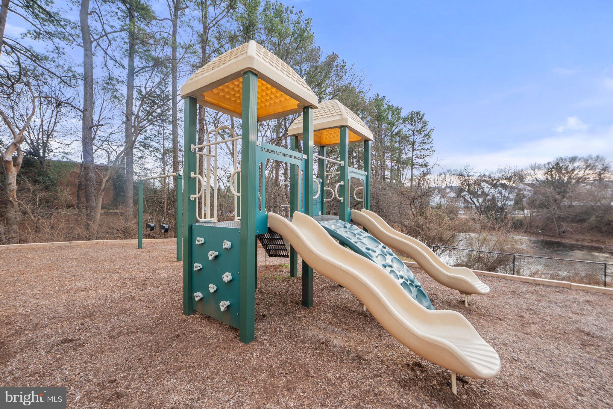 CHATHAM GREEN CONDOMINIUM - Residential Lease