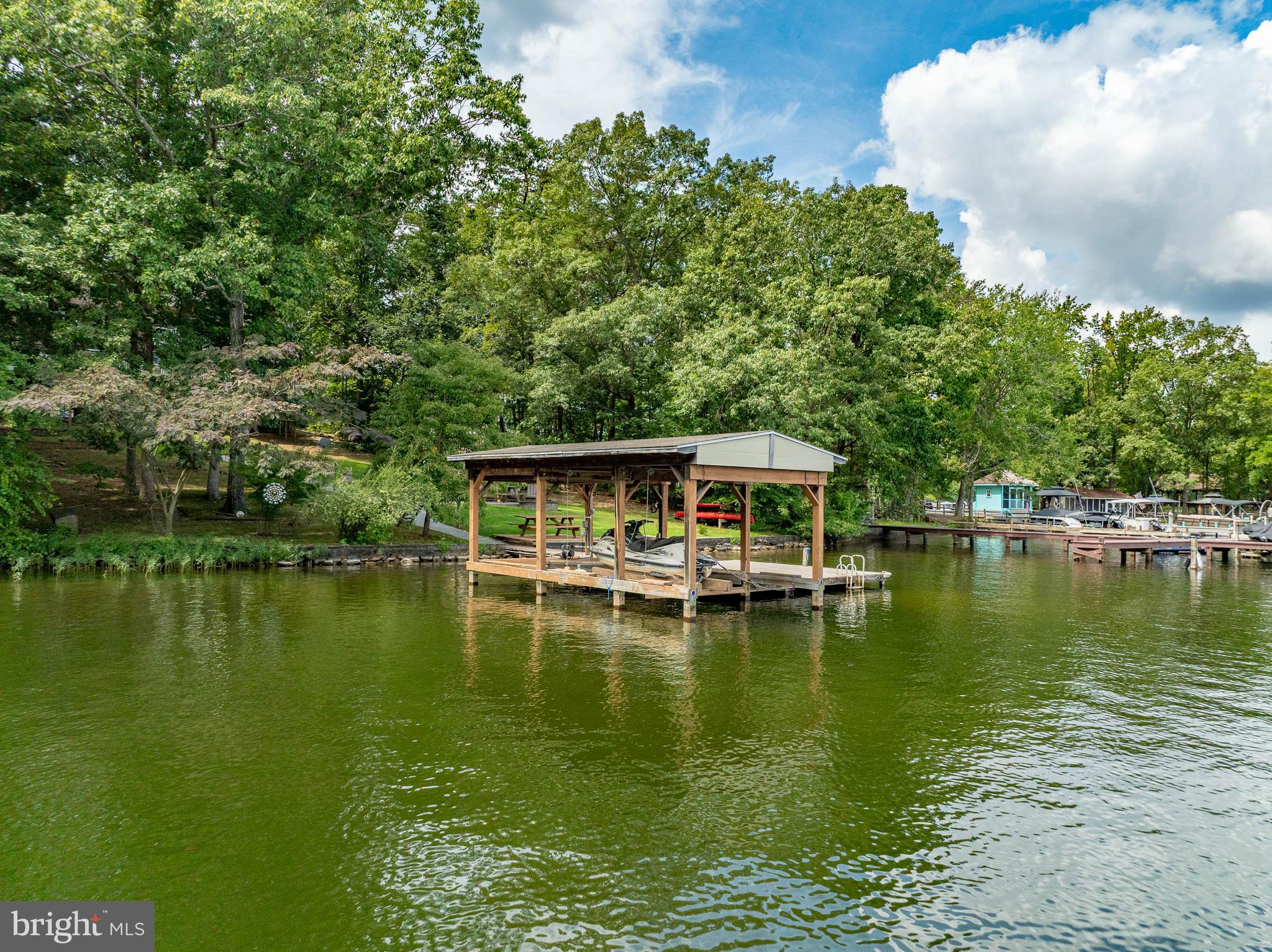 CONTRARY FOREST - Residential