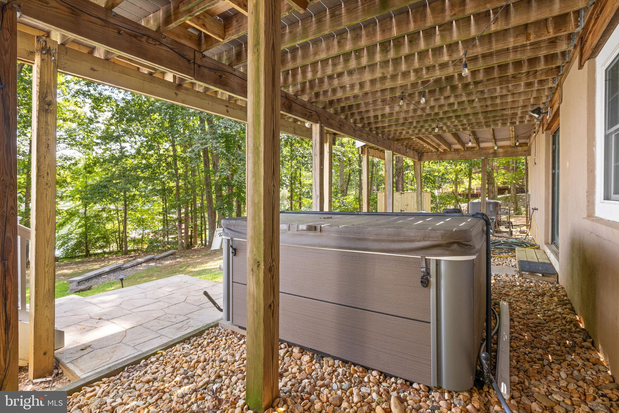 CONTRARY FOREST - Residential