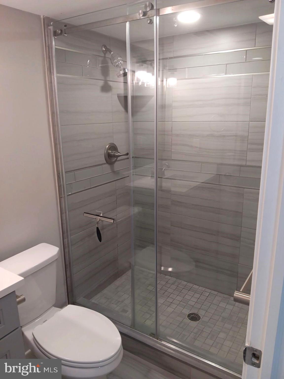 KENSINGTON - Residential Lease