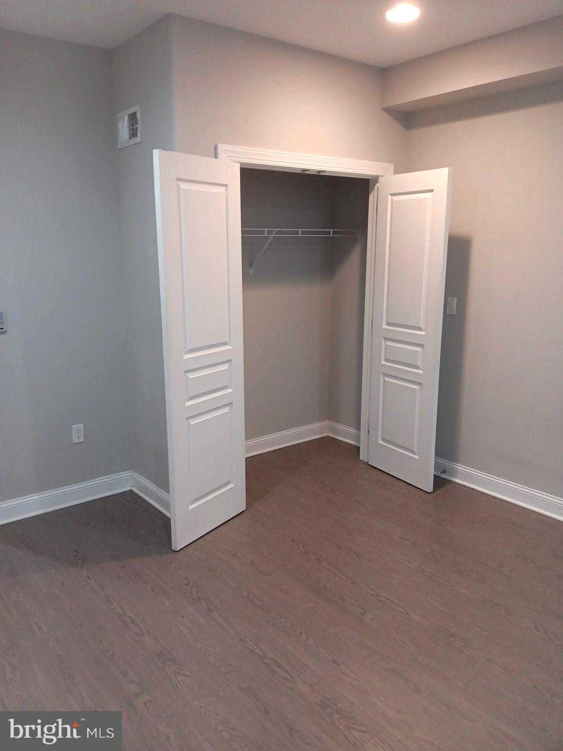 KENSINGTON - Residential Lease