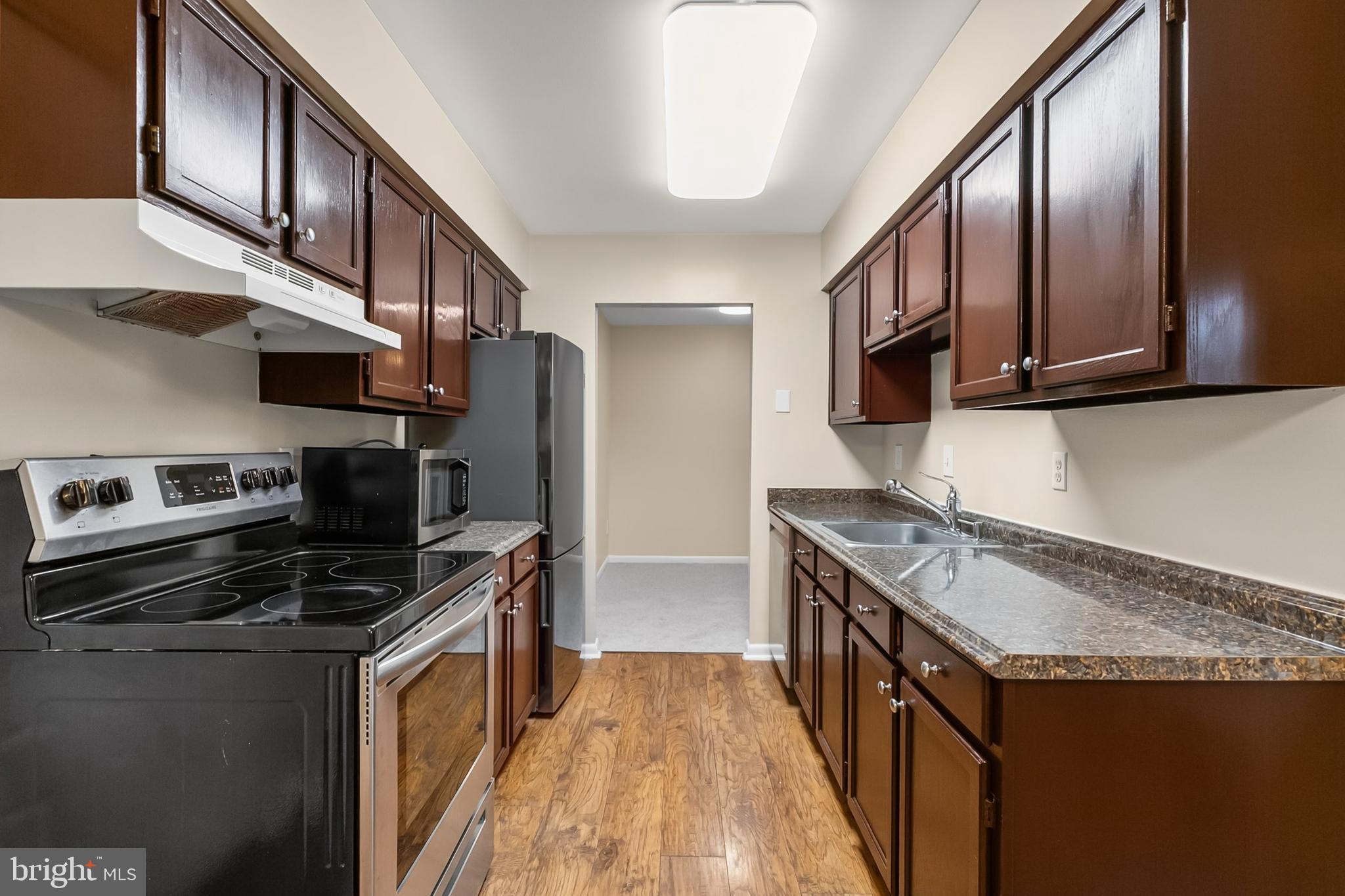 HOMELAND VILLAGE - Residential