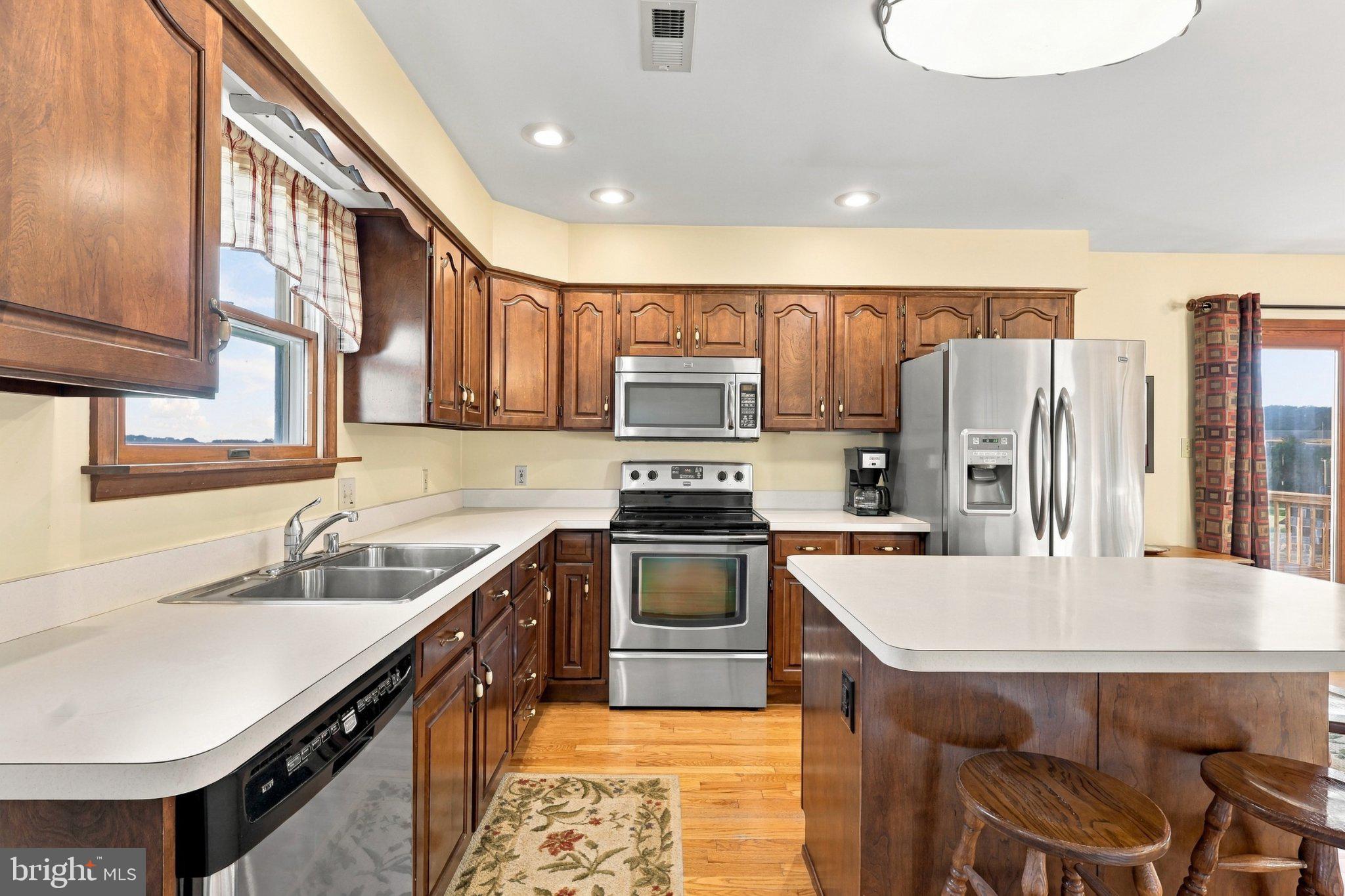 13612 CENTER ROAD