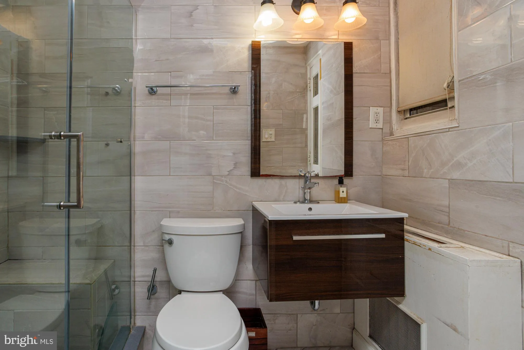 Philadelphia, Pennsylvania 19103, United States, 3 Bedrooms Bedrooms, ,3 BathroomsBathrooms,Residential,Active,108608