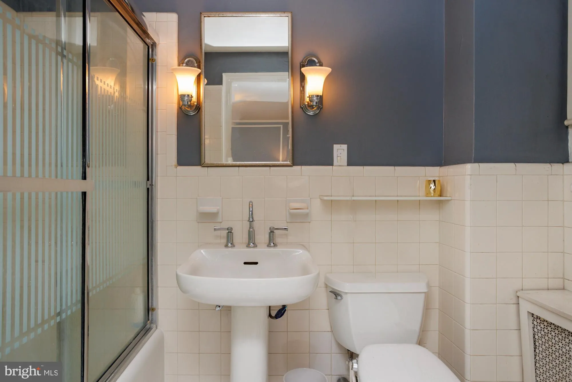 Philadelphia, Pennsylvania 19103, United States, 3 Bedrooms Bedrooms, ,3 BathroomsBathrooms,Residential,Active,108608