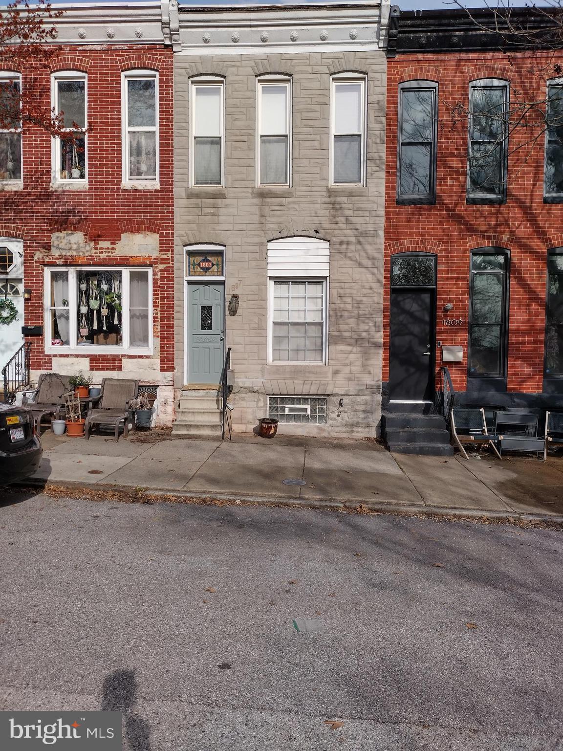 RIVERSIDE PARK - Residential Lease