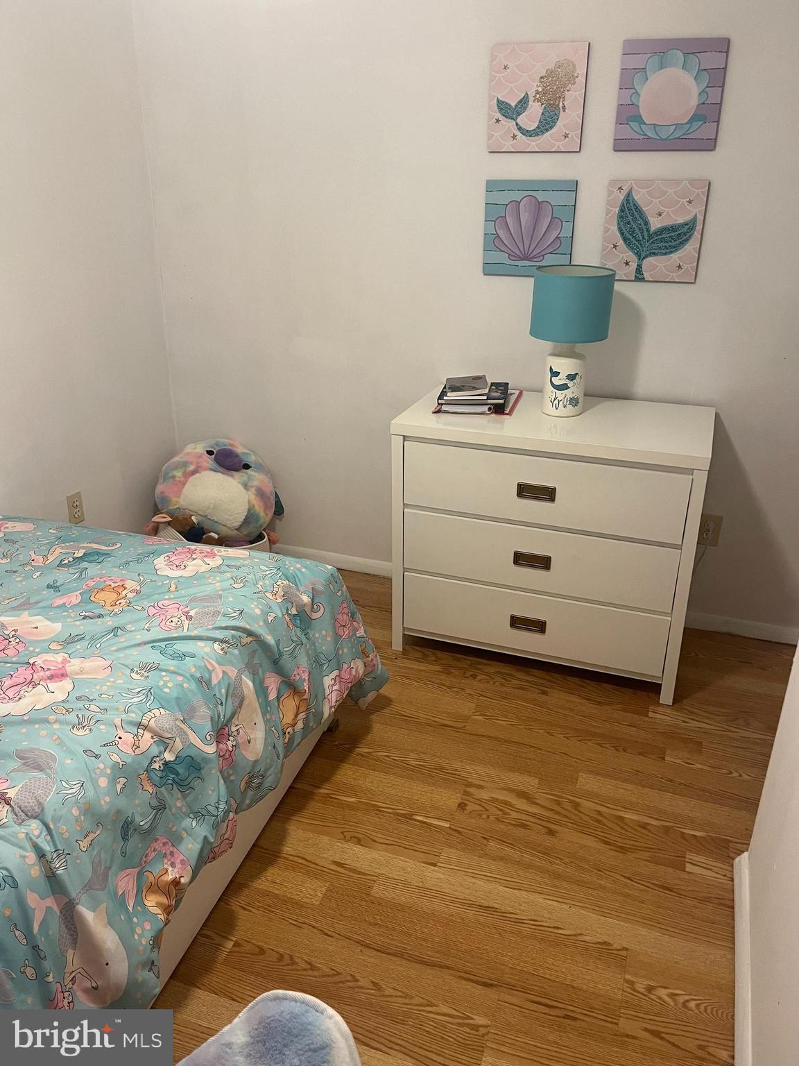 RIVERSIDE PARK - Residential Lease