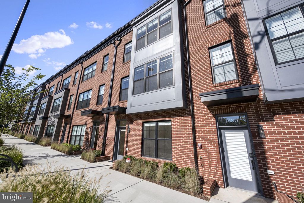 Photo of 1832 Michael Faraday Drive, RESTON, VA 20190 (MLS # VAFX2272158)