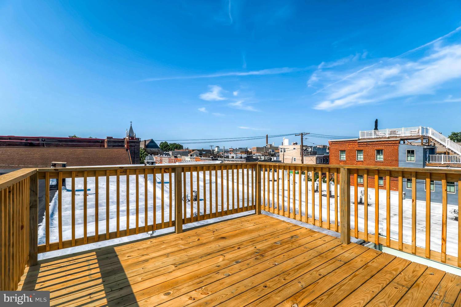 LOCUST POINT - Residential