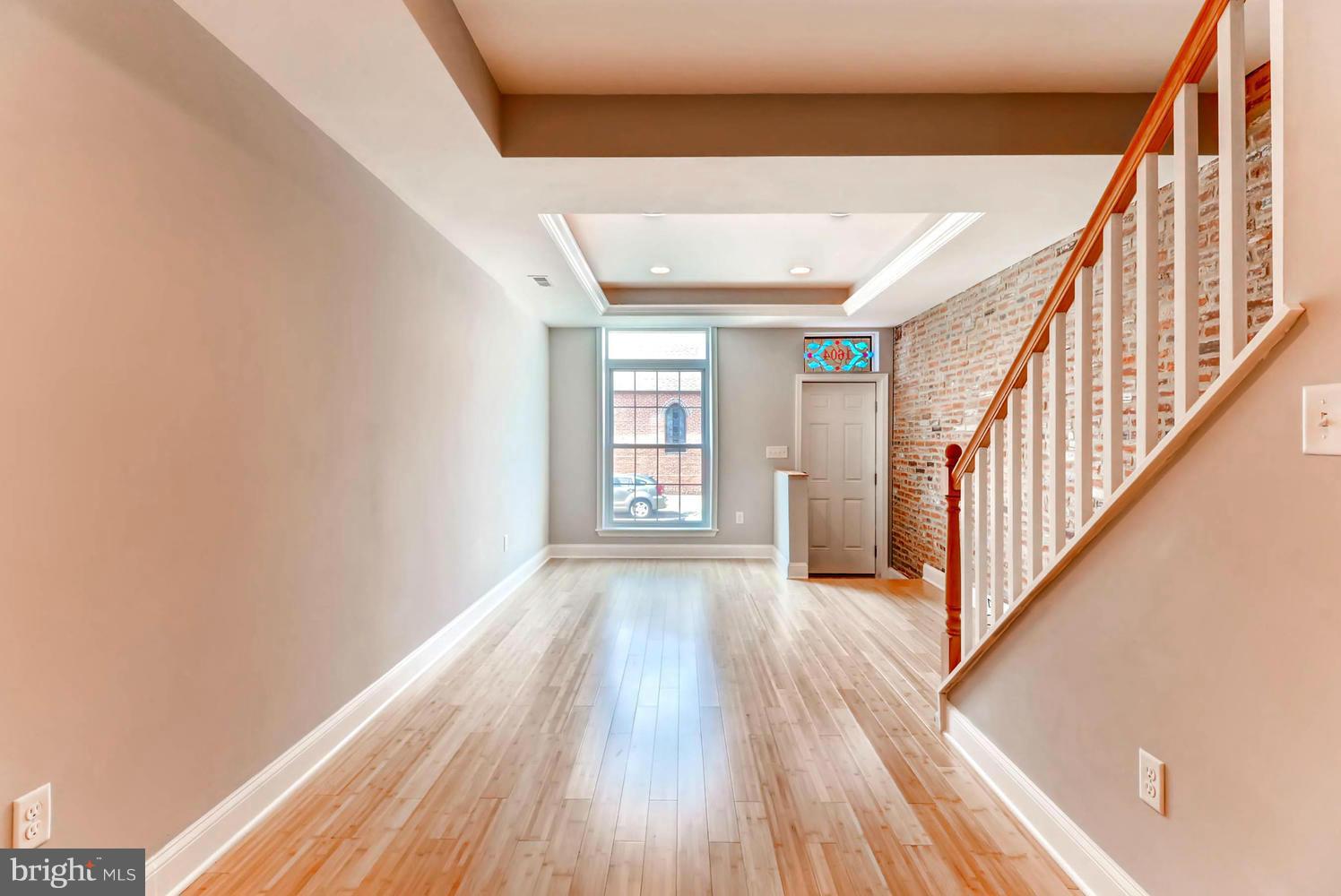 LOCUST POINT - Residential