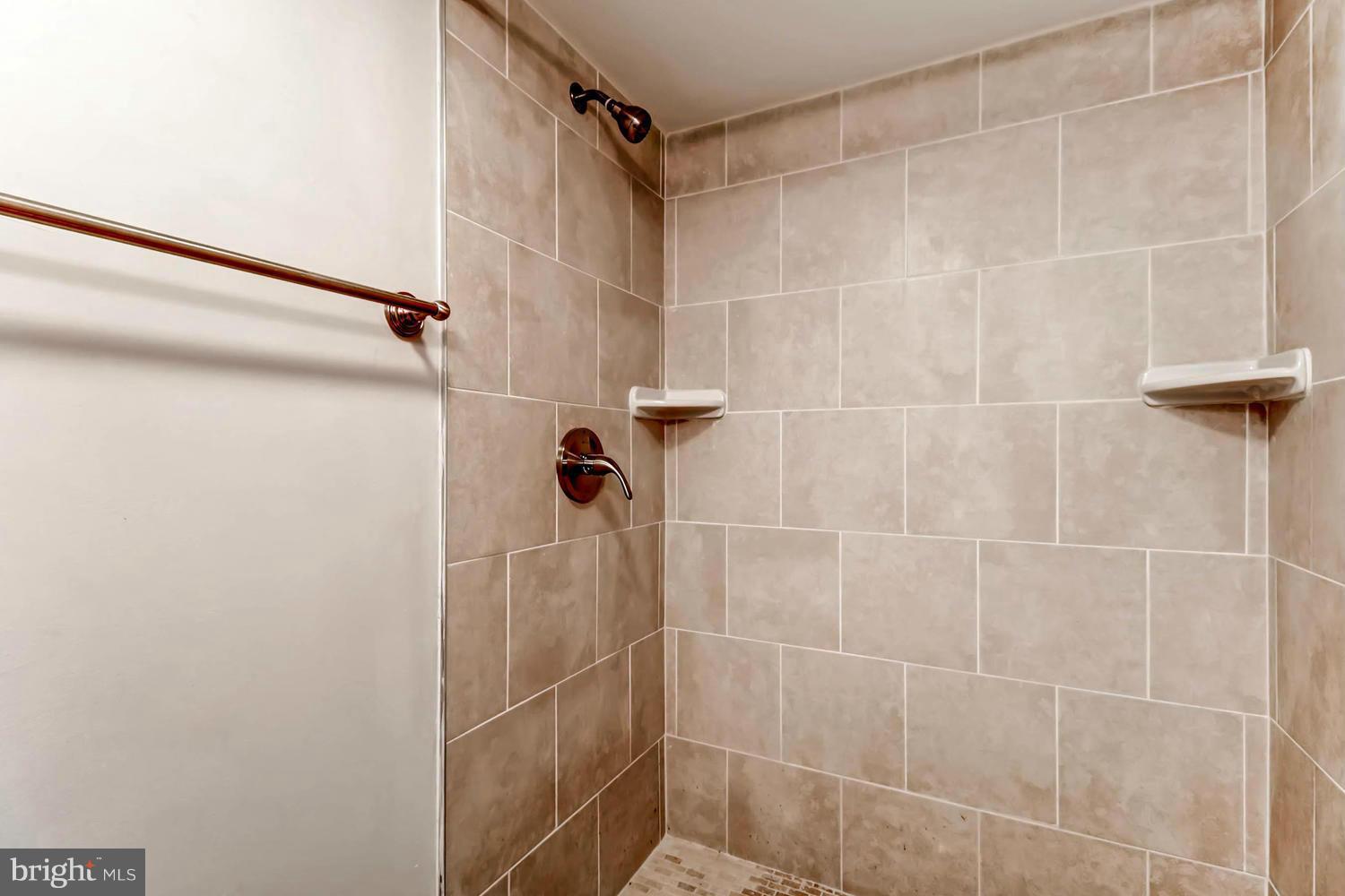 LOCUST POINT - Residential