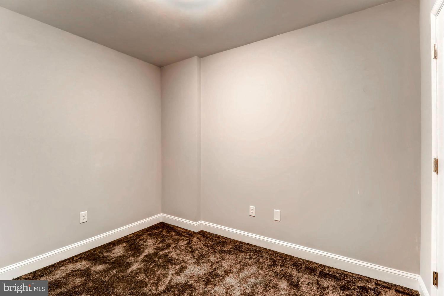 LOCUST POINT - Residential