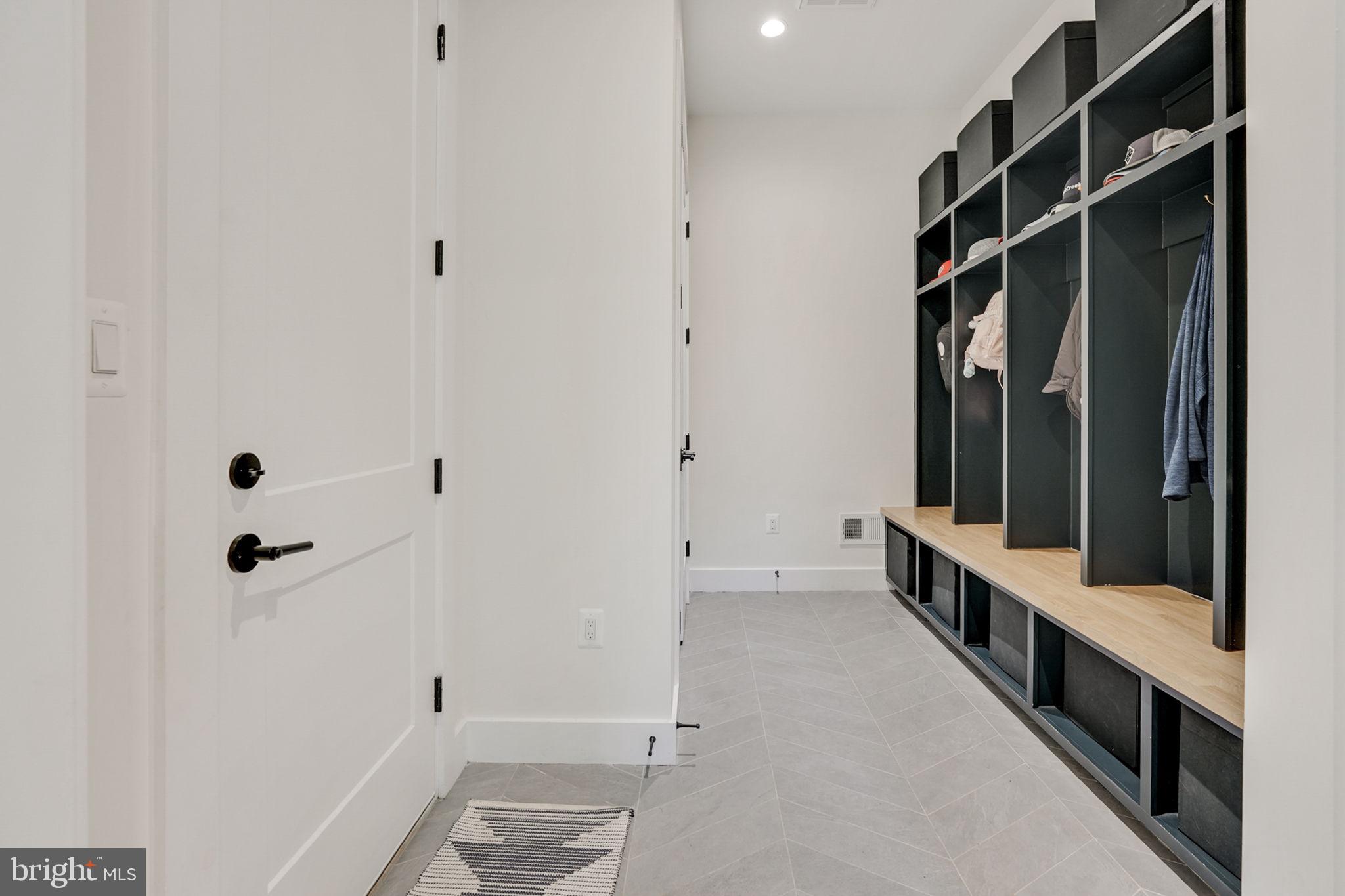 WEST VIENNA WOODS - Residential