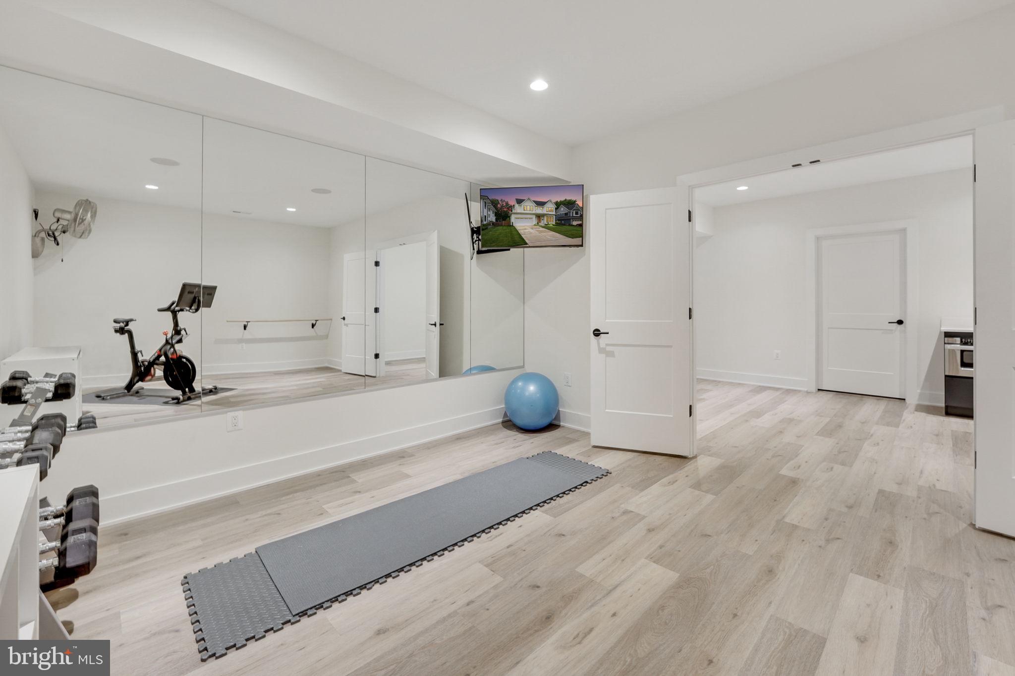 WEST VIENNA WOODS - Residential