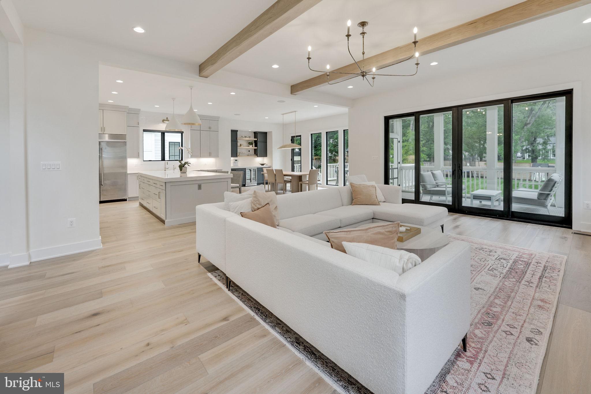 WEST VIENNA WOODS - Residential