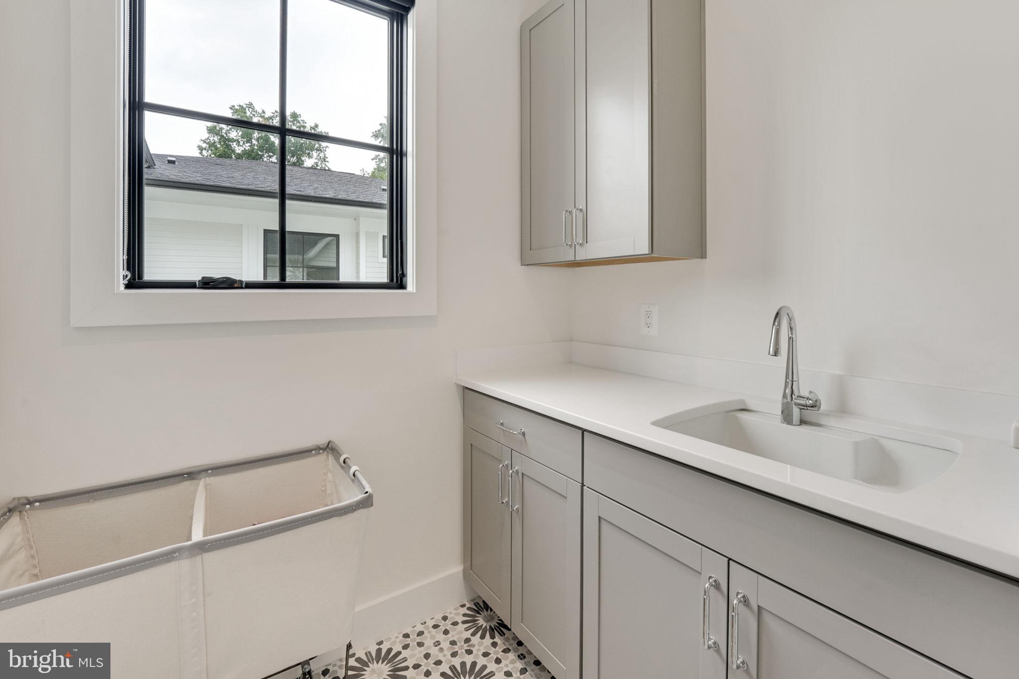 WEST VIENNA WOODS - Residential