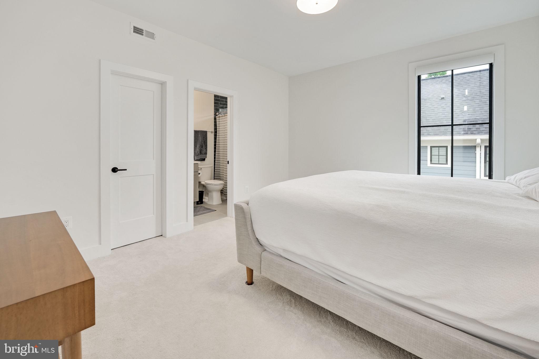 WEST VIENNA WOODS - Residential