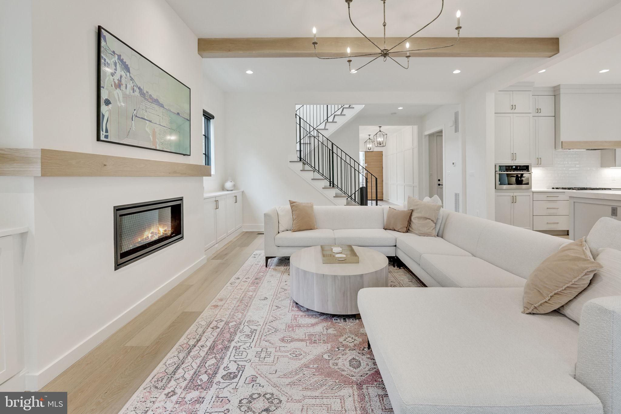 WEST VIENNA WOODS - Residential